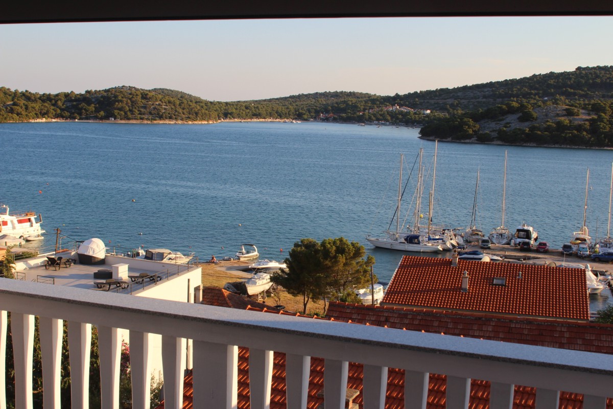 Adria Villa Apartmanok | Tisno